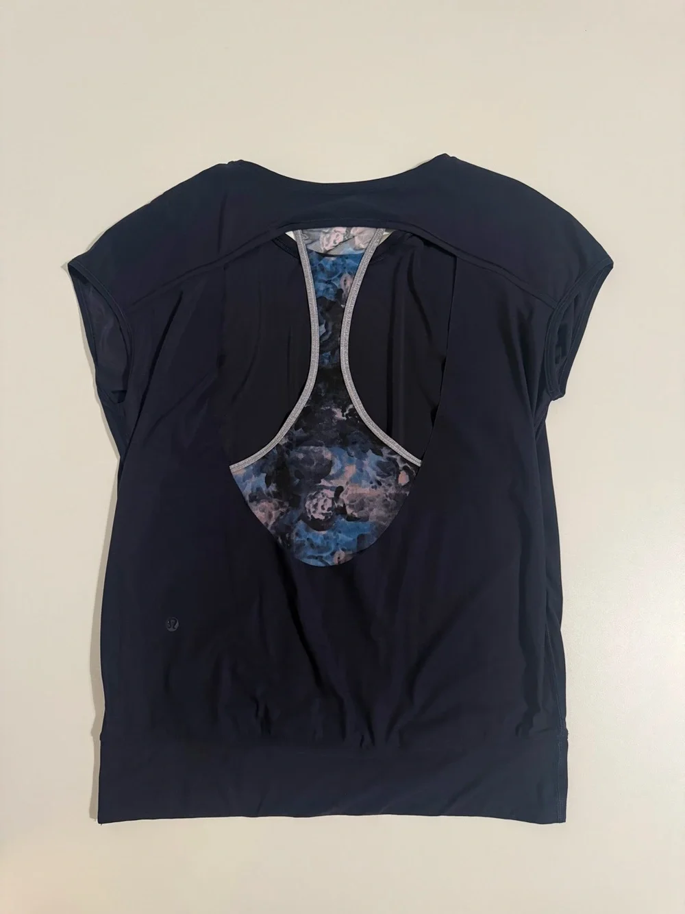 LULULEMON Navy Blue Open Back top Sz. S(4-6)